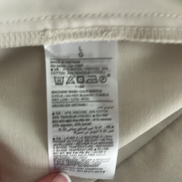 Old Navy Women’s Silver Gray Extra High-Waisted Taylor Trouser Shorts- Large NWT - Picture 9 of 9